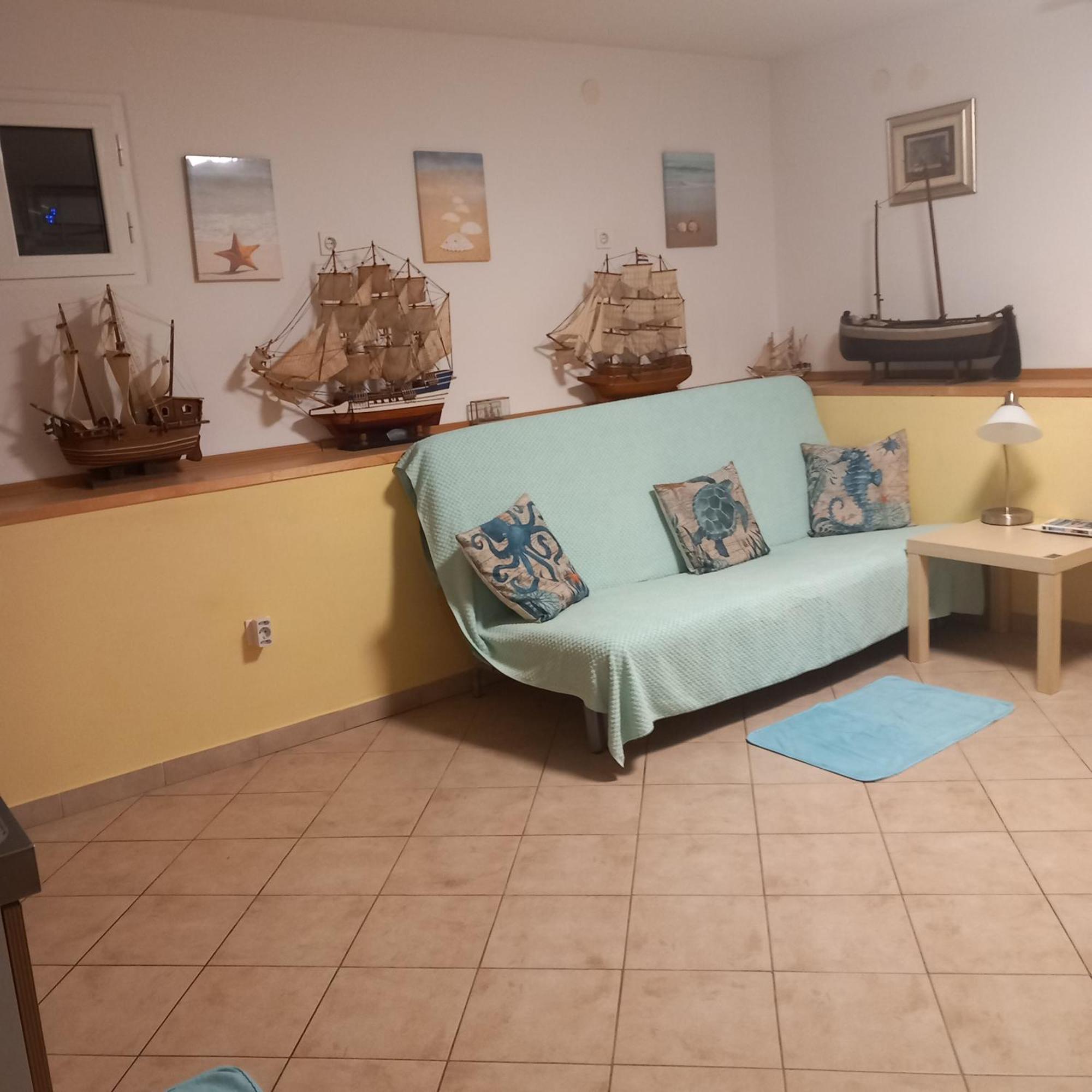 Apartmani Bozic-Omišalj Zewnętrze zdjęcie
