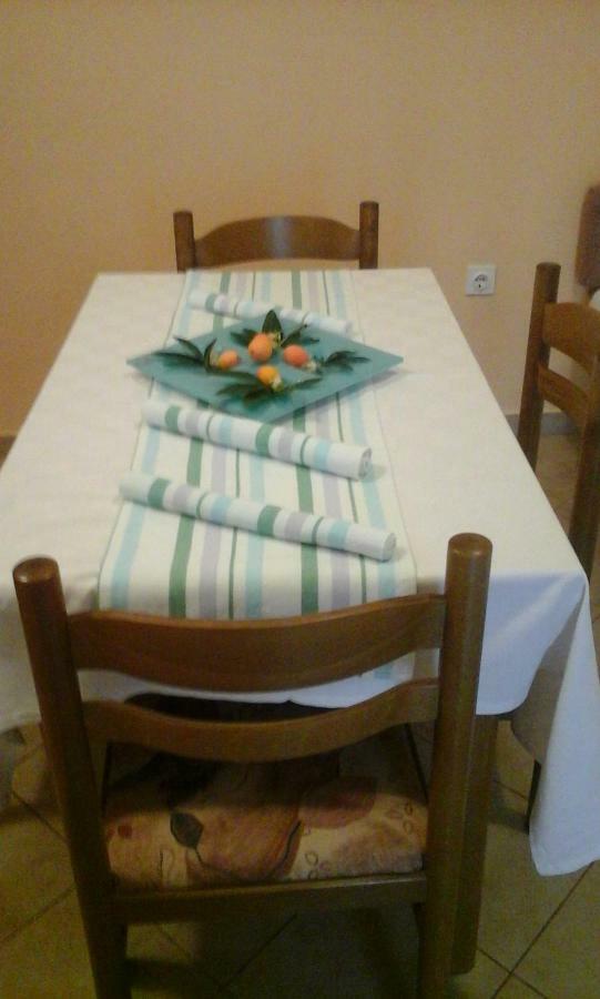 Apartmani Bozic-Omišalj Zewnętrze zdjęcie